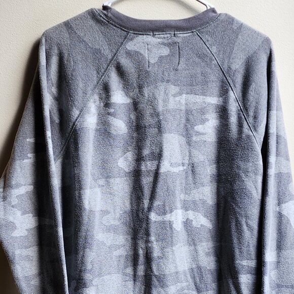 American Eagle Outfitters Gray Camo Crew Neck Jegging Fit Sweatshirt Size Small - Picture 14 of 15